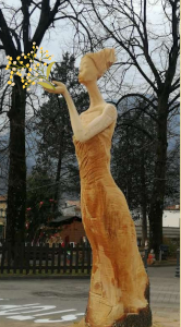 scultura donna 